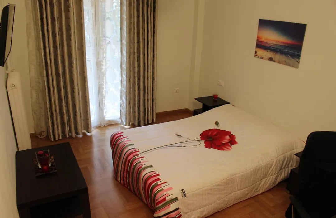Comfortable Apartment In The Center Of Athens-1
