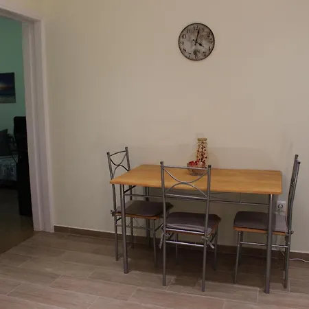 Comfortable Apartment In The Center Of Athens-3
